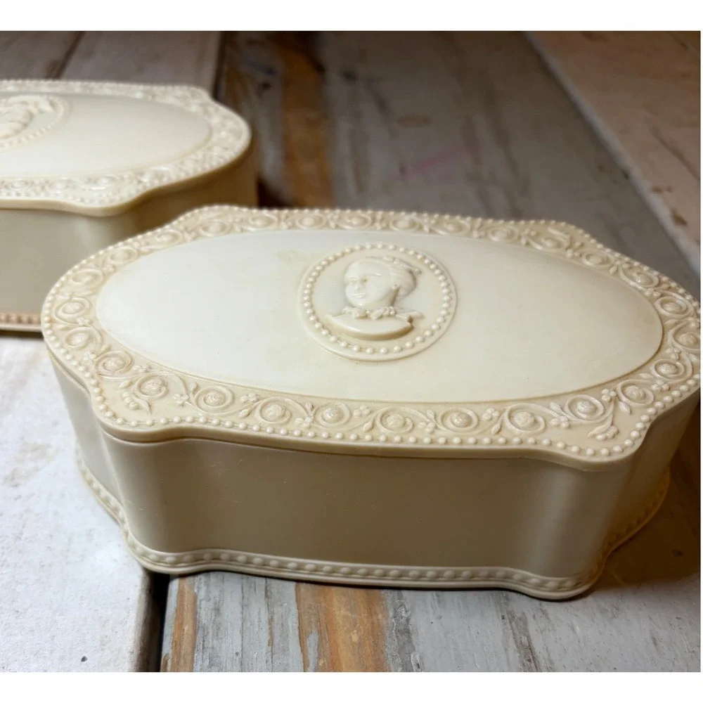 Set (2) Vintage LUXOR Vanity Trinket Dresser Boxes Cameo Design Molded Plastic